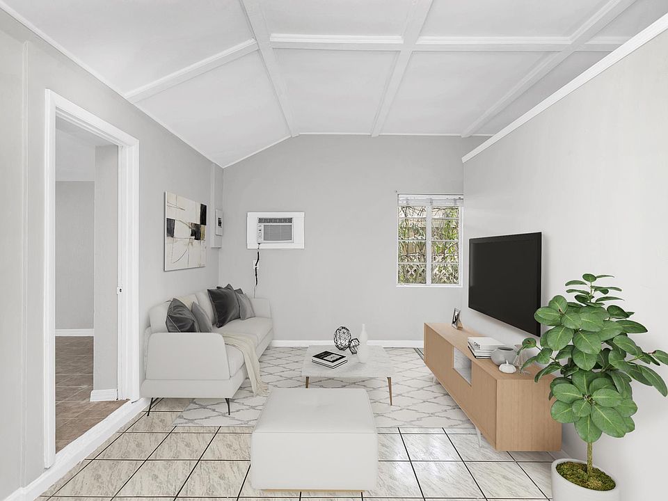 1st image of 1712 E Kaley Ave #B