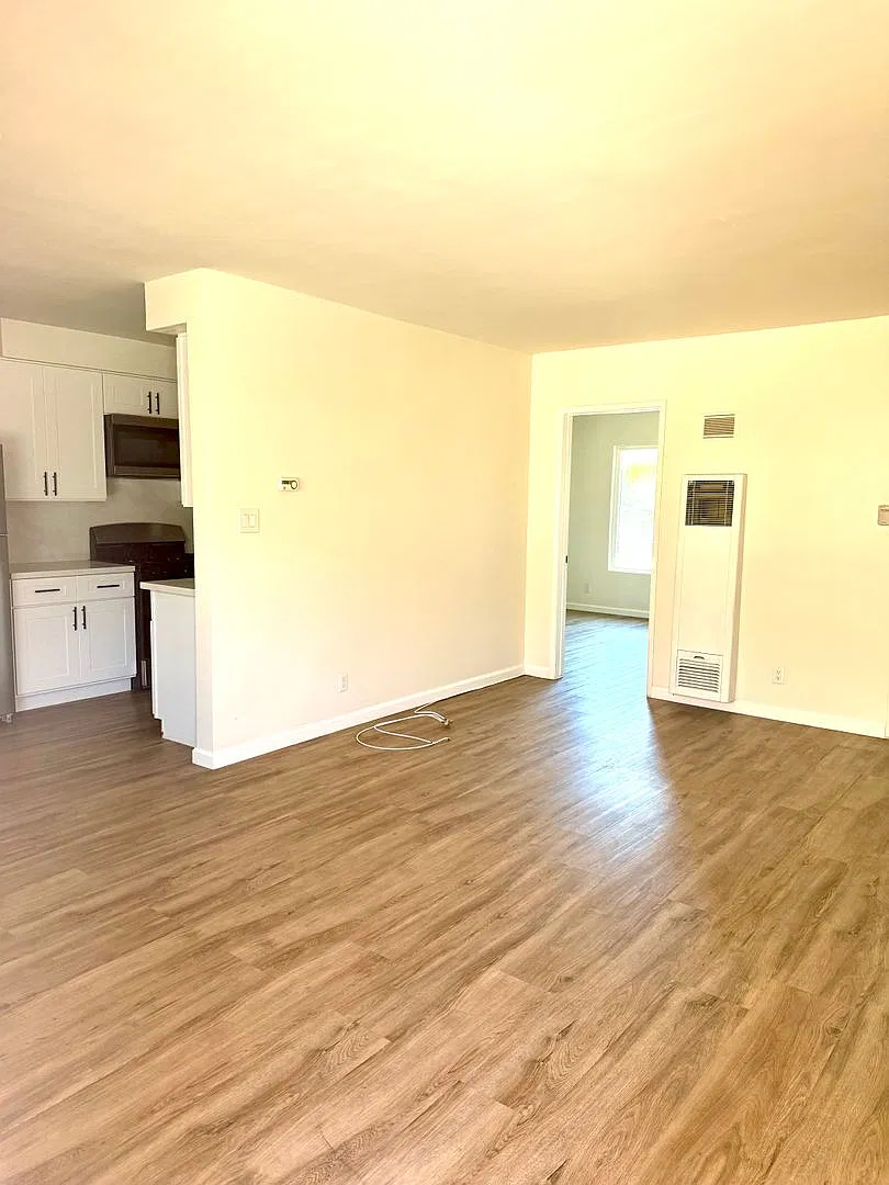1 bed, $2,600 — Photo 3