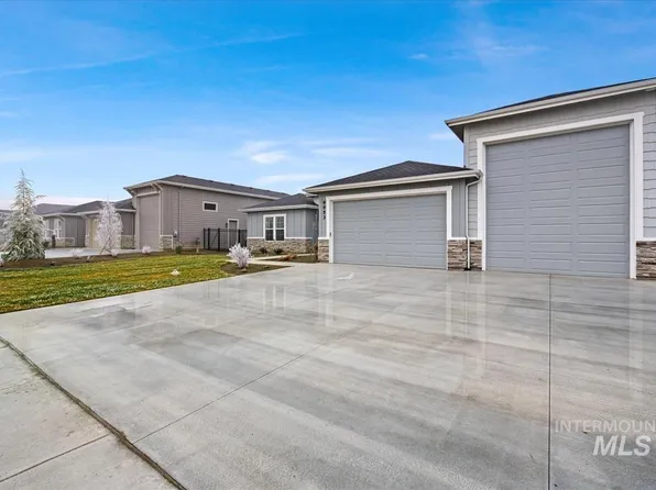 9953 S Peregrine Falcon Ave, Nampa, ID 83686