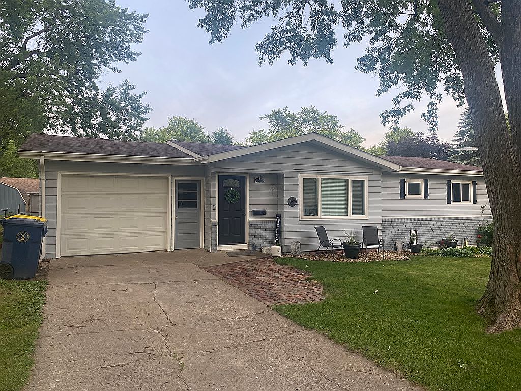 406 Hazel St, Pella, IA 50219 Zillow