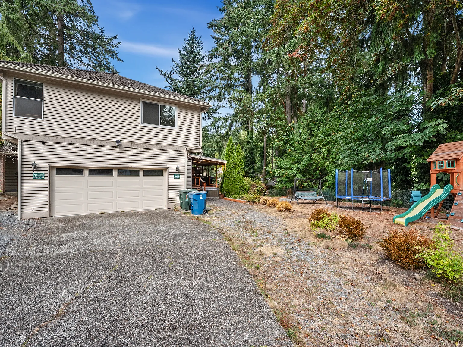 4 bed, 2958 sqft, $4,950 — Photo 3