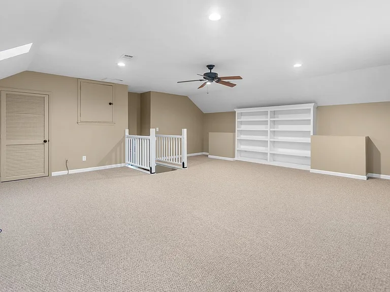105 Walnut Ct — Photo 21