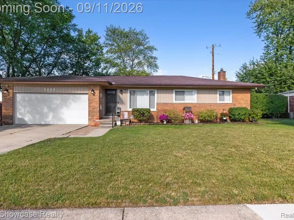 1111 Radcliff St, Garden City, MI 48135