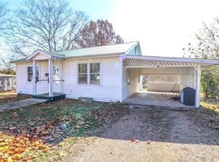 33 W Desoto Rd, Bonne Terre, MO 63628