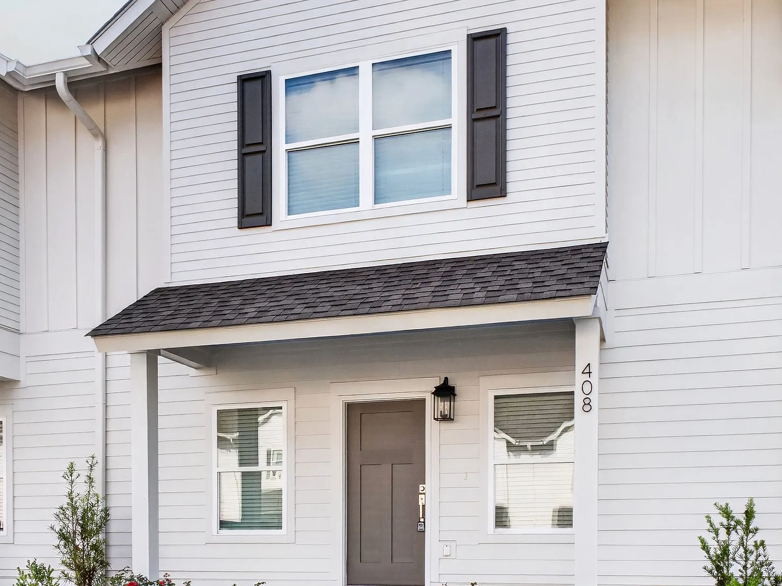 3 bed, 2.5 bath, 1492 sqft, $2,100 — Photo 1