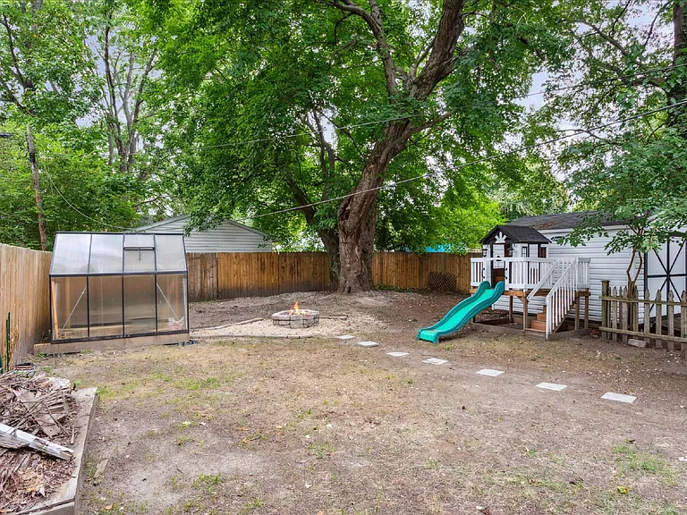 2913 Sir Walter Ln — Photo 22