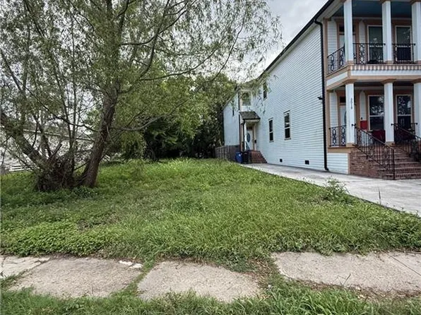 3025 Delachaise St, New Orleans, LA 70125
