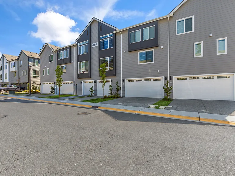 18816 67th Ave NE #4 — Photo 2