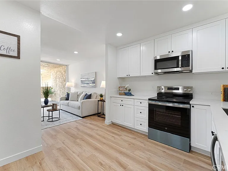 125 N Allen Ave #125 — Photo 20