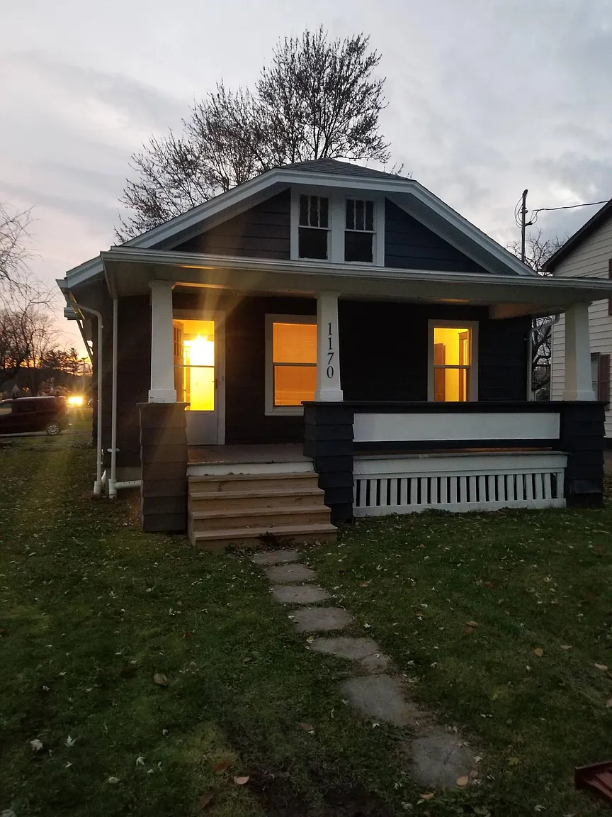 1170 Shannon Ave photo 1
