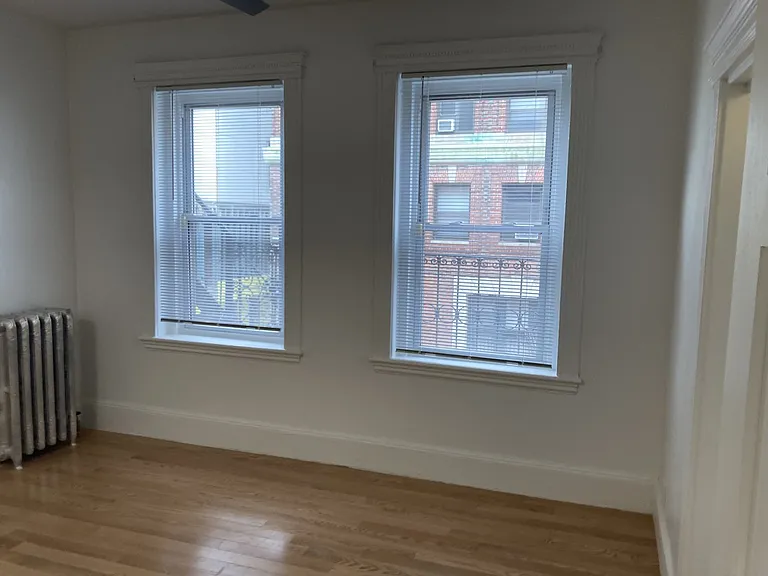 28 Hemenway St #10 — Photo 2