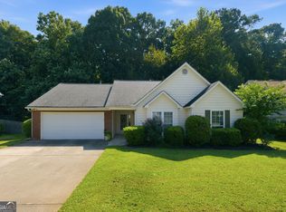 1059 Athena Ct, Acworth, GA 30101