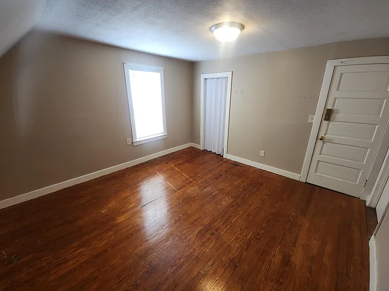 27 Fairview Ave #27B — Photo 17