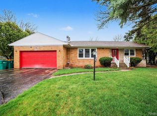 705 Handy Dr, Bay City, MI 48706