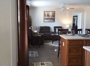 121 Jamestown Ave, Valparaiso, IN 46383