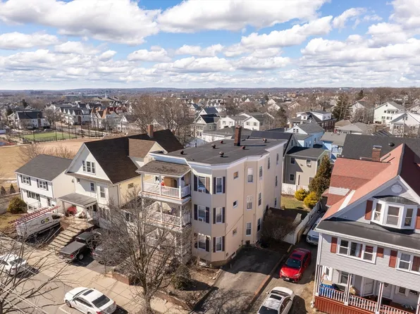 90 Swan St, Everett, MA 02149