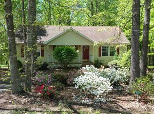 894 Jefferson Dr, Palmyra, VA 22963
