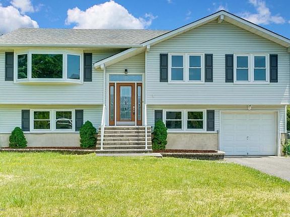3rd image of 501 Buttonwood Dr