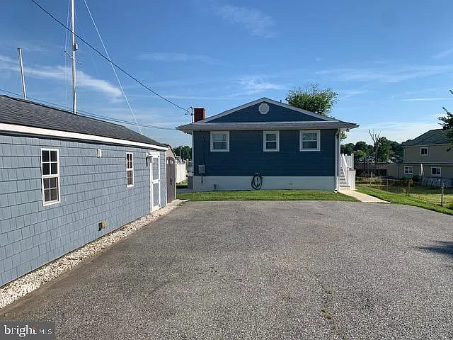 7212 Bay Front Rd — Photo 37