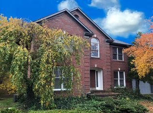1384 Waxwing Pl, Louisville, KY 40223