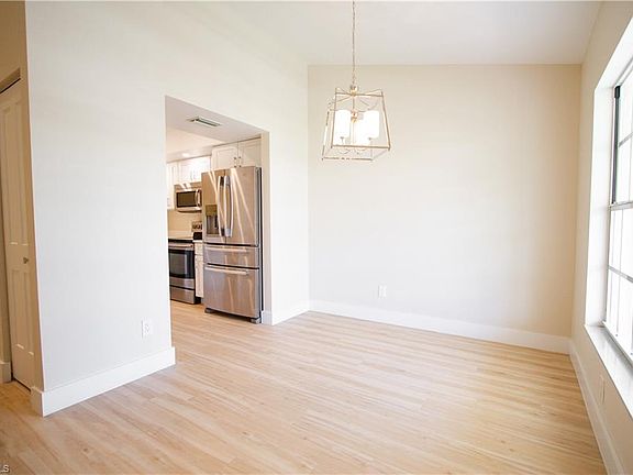 3rd image of 773 Wiggins Lake Dr #2-205