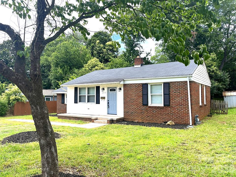 1st image of 2213 Shamrock Dr