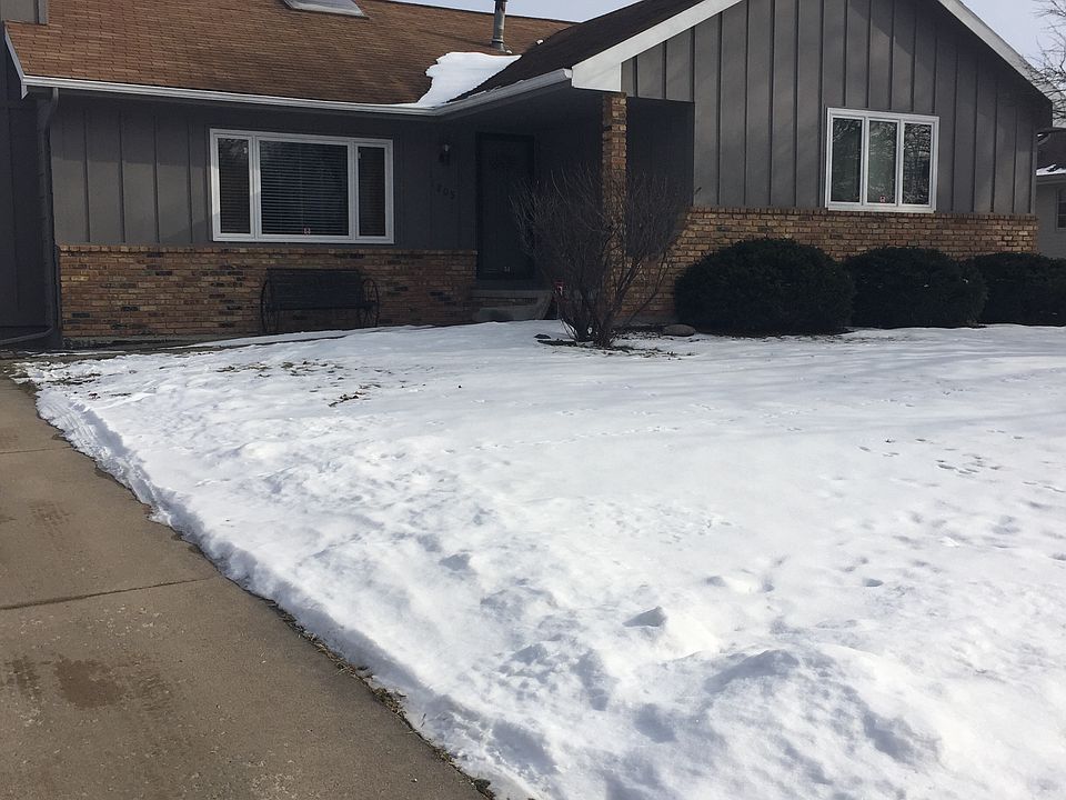 2nd image of 1205 SE Wanda Dr