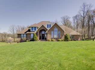 22 Laurelwood Dr, Mount Vernon, OH 43050