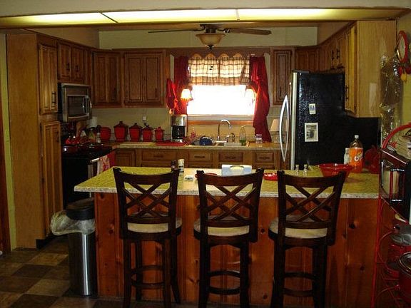 5th image of 603 Buckner St