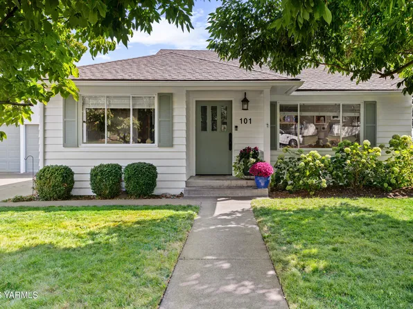 101 W Shamrock Dr #E, Yakima, WA 98908