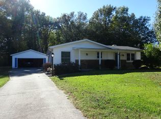 10 Valley Forge Dr, Harrisburg, IL 62946