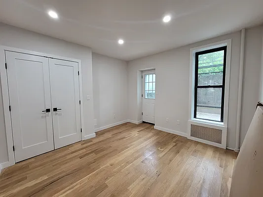 Rented by Highline Residential | media 4