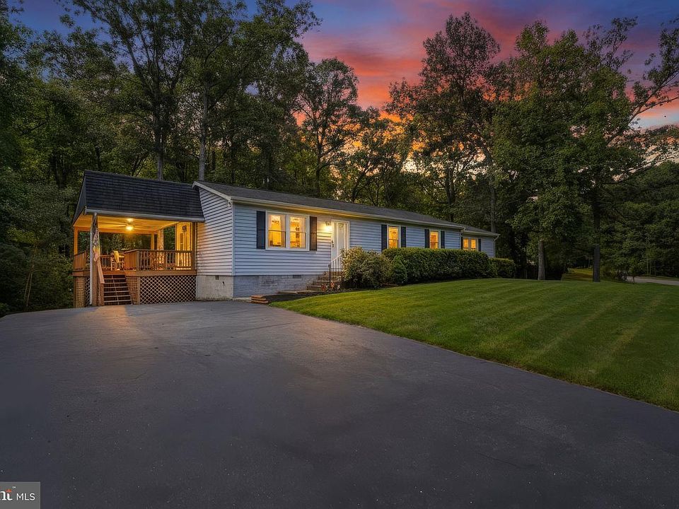 1st image of 36973 W Lakeland Dr