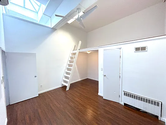Rented by Compass | media 7