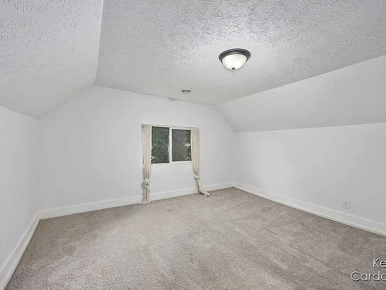 443 Barth Ave SE — Photo 13