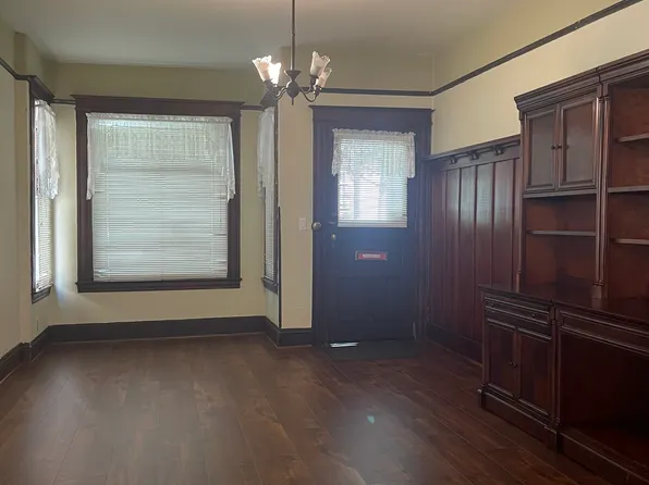 2216 I St, Sacramento, CA 95816