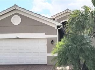 4826 Grand Banks Dr, Wimauma, FL 33598