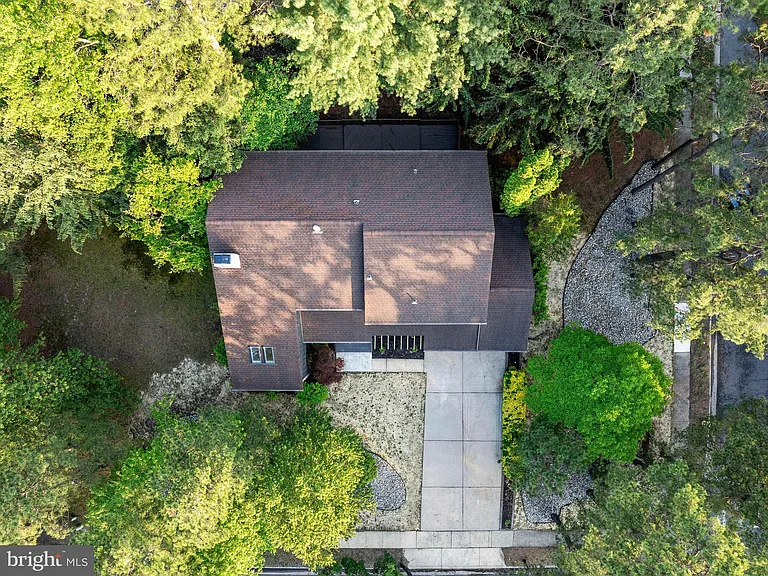 1 Bronwood Dr — Photo 39
