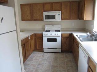 1948 NE Sams Loop APT 4, Bend, OR 97701