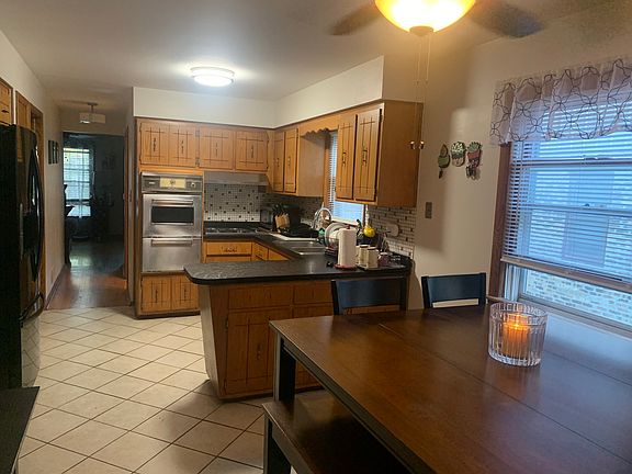 5th image of 2534 N Newcastle Ave