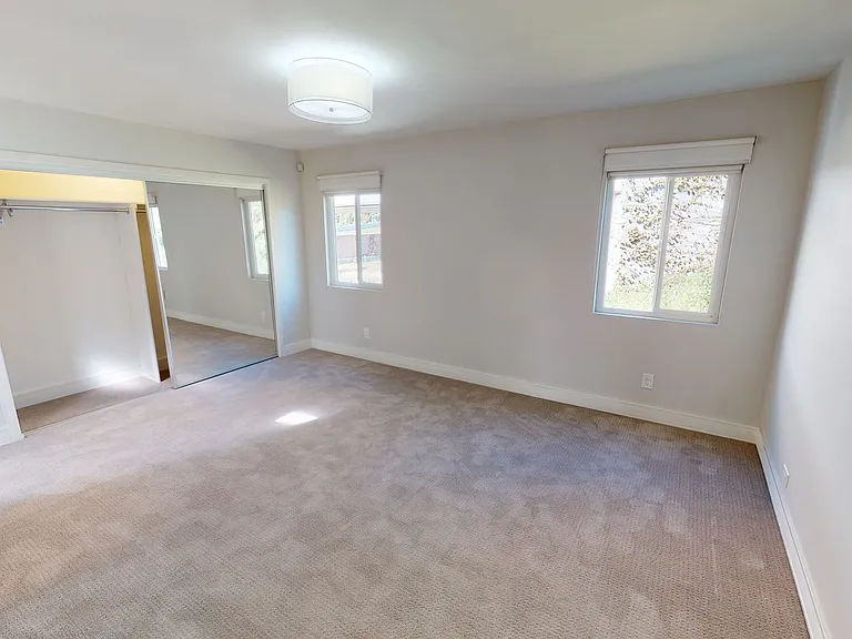 Gorgeous 2 Story Townhome...Great Location! CALL NOW! — Photo 15