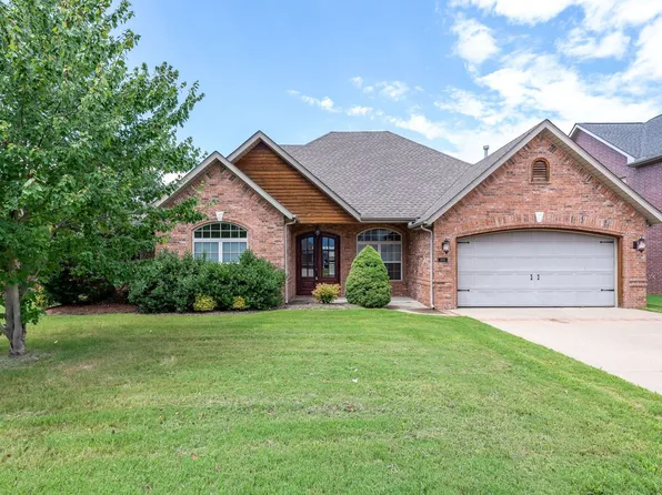 3902 Banbury Dr, Bentonville, AR 72713