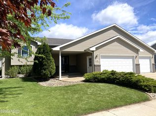 2331 10th Ave NE, Watertown, SD 57201