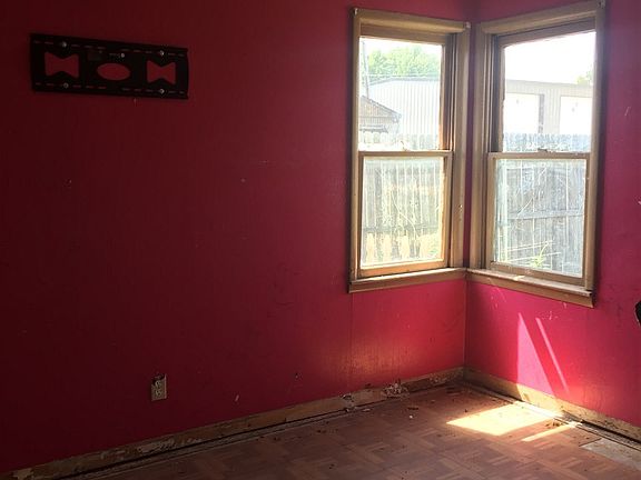 2nd image of 314 E Columbia Ave