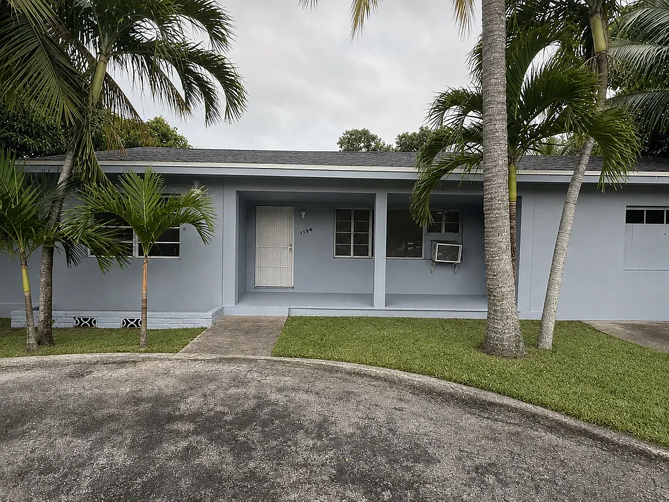 1124 NW 112th Ter #A