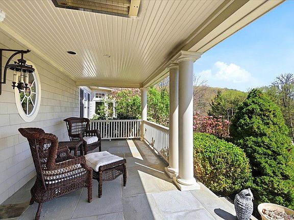 4th image of 7 Ridgeview Circle