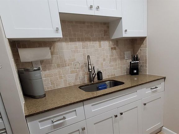 4th image of 4110 NW 88th Ave APT 101