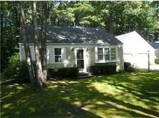 18 Wood Pond Ln, Kennebunk, ME 04043