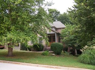 5166 S Burrows Ave, Springfield, MO 65810