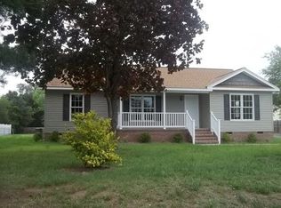 3139 Providence Rd, Hayes, VA 23072